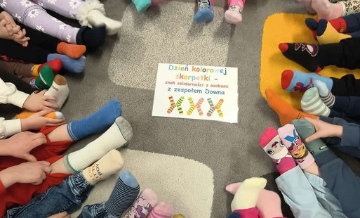 Zdjęcie do Dzień Kolorowej Skarpetki
